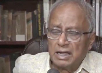 মমতার পর এবার সাংসদ সৌগত রায়ও বললেন,”রাতে মহিলাদের বাইরে বের হওয়া উচিত নয়” ; “তাহলে আরজি কর হাসপাতালে ঘটলো কেন?” : প্রশ্ন তুললেন অমিত মালব্য 