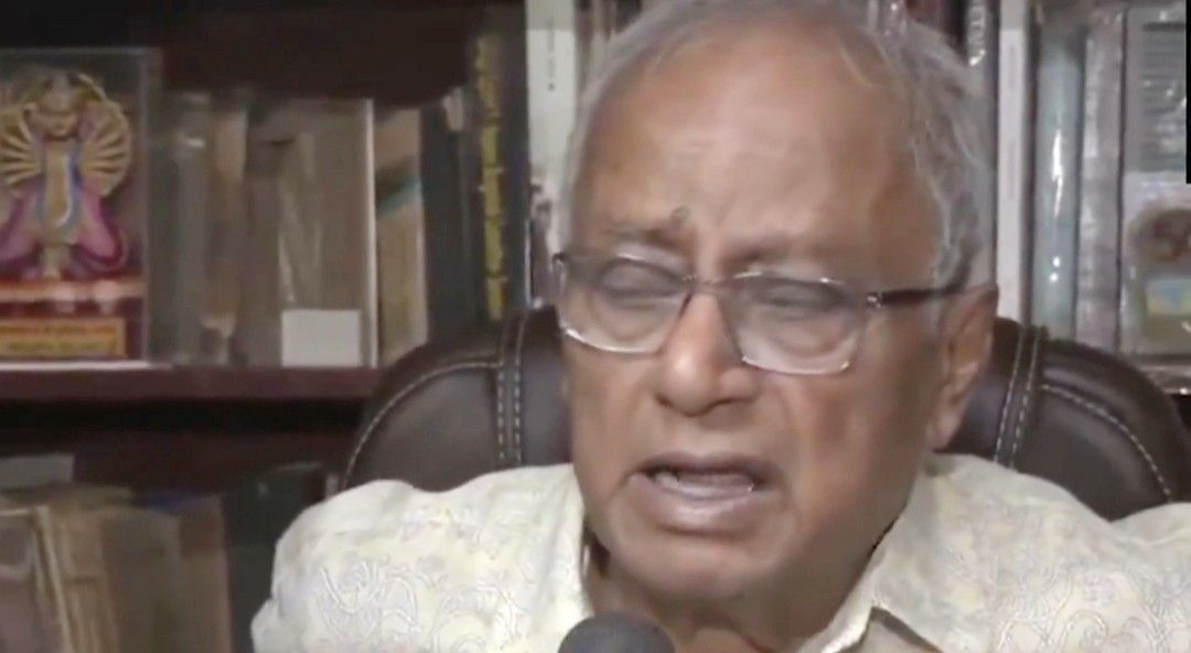 মমতার পর এবার সাংসদ সৌগত রায়ও বললেন,”রাতে মহিলাদের বাইরে বের হওয়া উচিত নয়” ; “তাহলে আরজি কর হাসপাতালে ঘটলো কেন?” : প্রশ্ন তুললেন অমিত মালব্য 