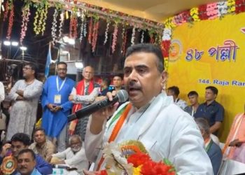 “আরে মোঘল-পাঠান পারেনি, তোমরা তো কোন হরিদাস পাল” : কালীপূজোর উদ্বোধনে গিয়ে “অবৈধ বাংলাদেশি মুসলমান” দের বাধার মুখে পড়ে হুঙ্কার দিলেন  শুভেন্দু অধিকারী 