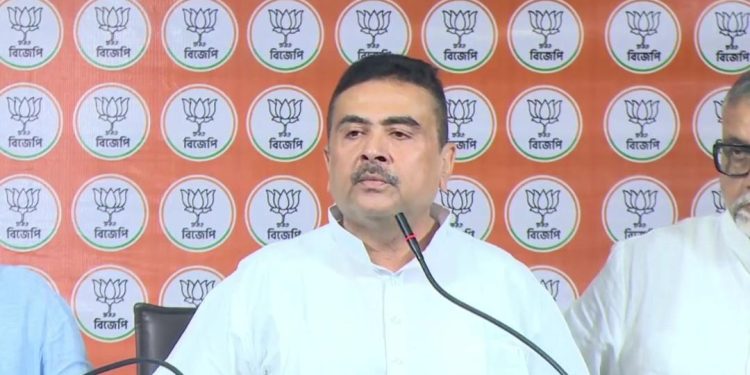 “ডালিম মহম্মদের মত হায়নার দল সর্বত্র শিকার খুঁজে বেড়াচ্ছে, মা- বোনেরা দেবী দুর্গা হন” : একের পর এক নারী নির্যাতনের ঘটনায় রাজ্যের মহিলাদের পরামর্শ দিলেন শুভেন্দু অধিকারী 