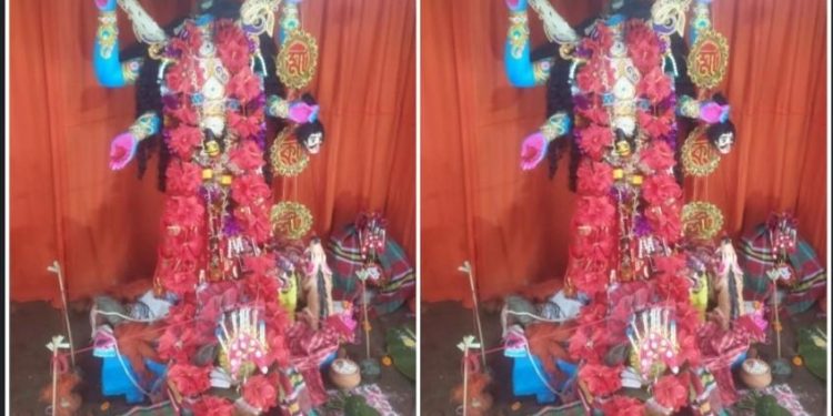 কাকদ্বীপে কালী প্রতিমা ভাঙচুরের অভিযোগ, ভিডিও শেয়ার করে নিন্দা জানিয়ে শুভেন্দু অধিকারী বলেছেন : “হিন্দুরা এখনি না জাগলে আগামী দিনে সমূহ বিপদ অপেক্ষা করছে” 