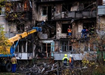 কিয়েভে নতুন করে রুশ হামলা ; তিনজন নিহত, কয়েক ডজন আহত