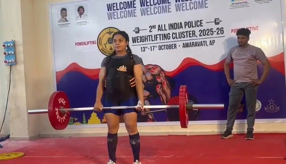 ভারোত্তোলন চ্যাম্পিয়নশিপে পদক জিতে তাক লাগালেন ৭ মাসের অন্তঃসত্ত্বা দিল্লি পুলিশের কনস্টেবল সোনিকা যাদব