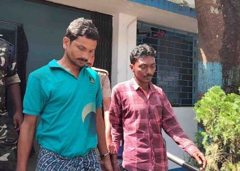 আবারও জামালপুরে আক্রান্ত পুলিশ,ভাঙচুর পুলিশের গাড়ি,গ্রেপ্তার দুই 