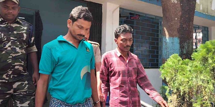 আবারও জামালপুরে আক্রান্ত পুলিশ,ভাঙচুর পুলিশের গাড়ি,গ্রেপ্তার দুই 