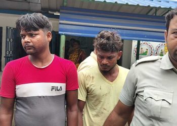 জামালপুরে ফের আক্রান্ত পুলিশ, পুলিশকর্মীর মাথায় ইঁট মেরে গুরুতর জখম করে গ্রেপ্তার ২ 