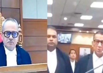 “বিচারব্যবস্থার জন্য গোটা দেশ জ্বলছে….সীমার মধ্যে থাকুন” : ঝাড়খণ্ড হাইকোর্টের বিচারকের প্রতি ক্ষিপ্ত হয়ে বললেন বরিষ্ঠ আইনজীবী 