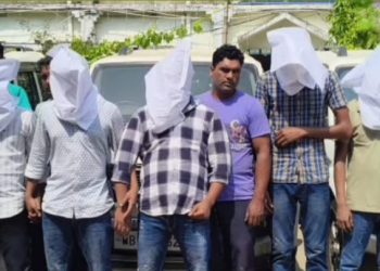 “পুলিশ” স্টিকার লাগানো গাড়িতে ব্যবসায়ীকে অপহরণ : গ্রেপ্তার ডোমকল থানার সিভিক ভলেন্টিয়ার ও প্রয়াত তৃণমূল বিধায়ক ঘনিষ্ঠসহ ৮ 