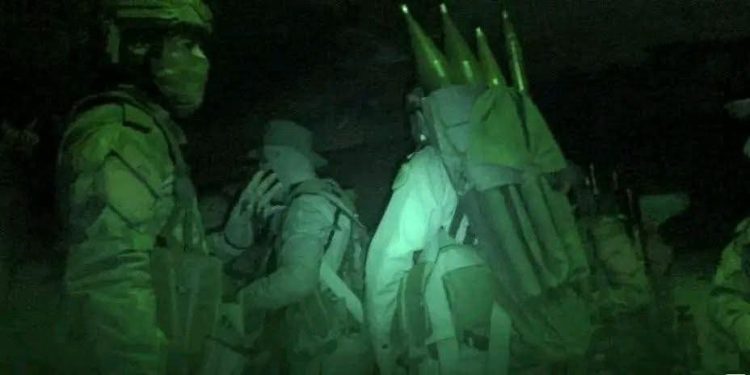 পাকিস্তানি সৈন্যদের বিরুদ্ধে চারদিক দিয়ে আক্রমণ শুরু করার ঘোষণা করল তালিবান 