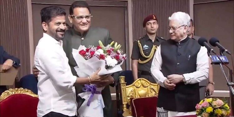 উপনির্বাচনে মুসলিম ভোট টানতে আজহারউদ্দিনকে মন্ত্রী বানালো তেলেঙ্গানার কংগ্রেস সরকার 