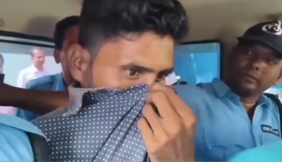 দুর্গাপুরে গনধর্ষণ কান্ডে মুখ্যমন্ত্রীর প্রতিক্রিয়া : “রাতে ছাত্রীদের বাইরে বের হওয়া নিয়ন্ত্রণ করা উচিত” ;  “লজ্জাজনক ও অসংবেদনশীল” বলেন অমিত মালব্য ; অভিযুক্তদের নাম প্রকাশ্যে আনলেন শুভেন্দু অধিকারী 