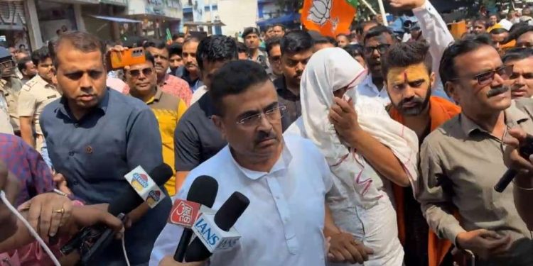 দুর্গাপুরে ডাক্তারি ছাত্রীর গনধর্ষণে চতুর্থ ধৃত নাসিরউদ্দিন দুর্গাপুর পুরনিগমের অস্থায়ী কর্মী ও তৃণমূলের ক্যাডার : জানালেন শুভেন্দু অধিকারী 