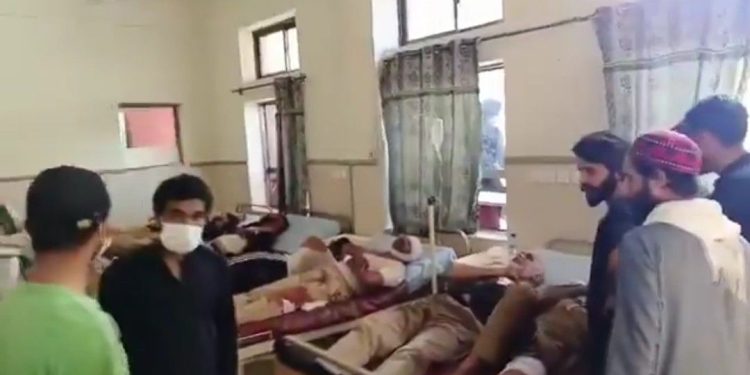 অধিকৃত কাশ্মীরে সাধারণ মানুষের উপর পাক সেনার নির্বিচারে গুলি, নিহত কিশোরসহ অন্তত ১২, আহত কয়েক ডজন, নিকেশ ৩ পাক সেনা 