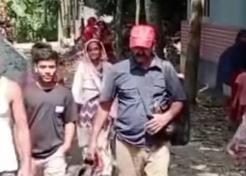 স্বামী দ্বিতীয় নিকাহ করে তালাকনামা পাঠিয়েছে, অভিমানে আত্মঘাতী নও মুসলিম নারী, দেহ নিতে অস্বীকার করল বাপের বাড়ি 