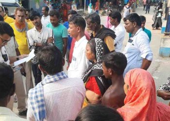 ভিনরাজ্যে রহস্যমৃত্যু ভাতারের বধূর, শ্বশুরবাড়িতে দেহ কবরস্থ করার তোড়জোড় করতেই রুখে দিল বাপের বাড়ি,উত্তেজনা  