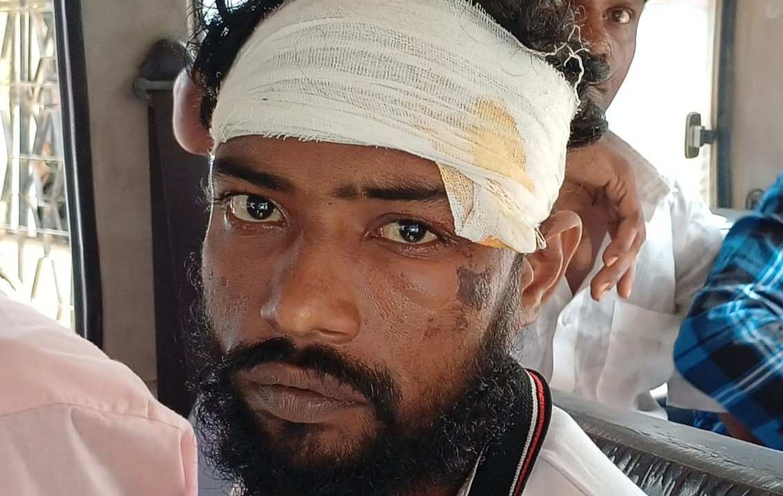 গভীর রাতে মদ্যপবস্থায় একাধিক বাড়িতে ঢুকে মহিলাদের সঙ্গে অশালীন আচরণ, তরুনীর শ্লীলতাহানির অভিযোগে গ্রেপ্তার শেখ ইব্রাহিম 