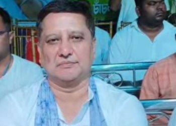 এসআইআর-এর বিরুদ্ধাচারণ করতে গিয়ে নরেন্দ্র মোদীকে ‘অবৈধ প্রধানমন্ত্রী’ ঘোষণা করে দিলেন তৃণমূলে যোগ দেওয়া প্রাক্তন পুলিশকর্তা প্রসূন ব্যানার্জি