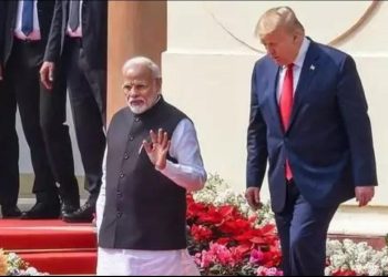 রাশিয়া থেকে তেল ক্রয়ের উপর ভারতকে আবারও ভারী শুল্ক আরোপের হুমকি দিলেন ট্রাম্প