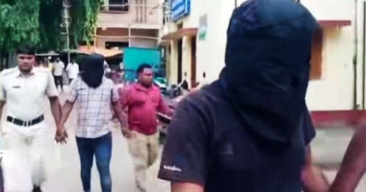 মুর্শিদাবাদের সালারে গণধর্ষণের শিকার ১৪ বছরের কিশোরী, গ্রেপ্তার ২ নরপশু হুমায়ুন শেখ ও আসলাম শেখ ; পলাতক আর ৩ অভিযুক্ত, রাজ্যে নারী নিরাপত্তা নিয়ে প্রশ্ন তুলল বিজেপি 