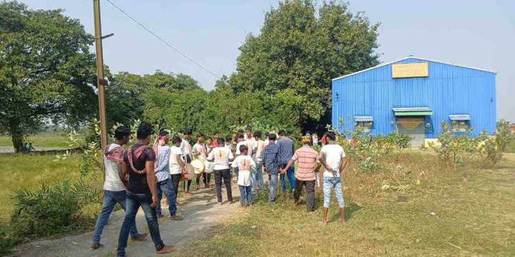 ভাতারে বাজনা বাজিয়ে বৃদ্ধার শবযাত্রা, মৃতার শেষ ইচ্ছা রাখতে শোকের পরিবর্তে উচ্ছ্বাসে মাতলো নাতিরা