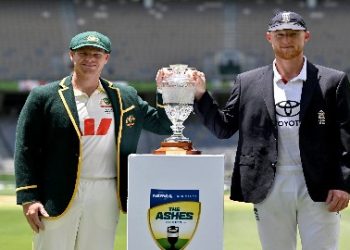 দুই নিয়মিত পেসারের চোট, এক নতুন পেসারকে নিয়ে পার্থ টেস্টের দল ঘোষণা করল অস্ট্রেলিয়া