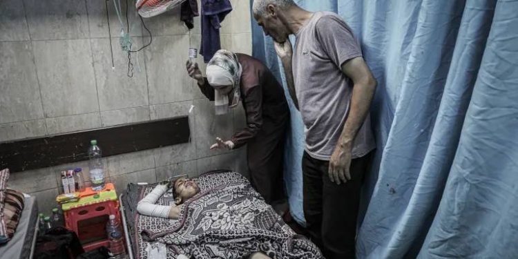 মৃত ঘোষণা করার পর মর্গে ৮ ঘন্টা  কাটিয়ে হঠাৎ বেঁচে উঠল ১২ বছরের ফিলিস্তিনি কিশোরী 