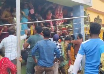 কাশিবুগা ভেঙ্কটেশ্বর স্বামী মন্দিরে ৯ জন ভক্তের পদদলিত হয়ে মৃত্যু আহত আরও অন্তত ২ ডজন 