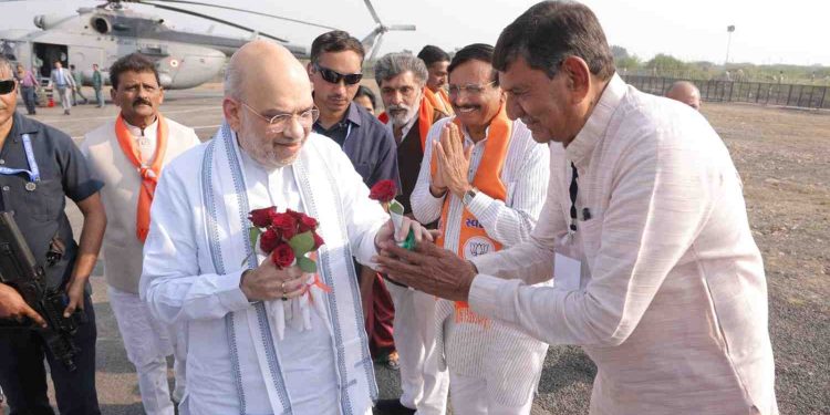 “আমরা প্রতিটি অনুপ্রবেশকারীকে বেছে বেছে বহিষ্কার করব” : ঘোষণা করলেন স্বরাষ্ট্রমন্ত্রী অমিত শাহ