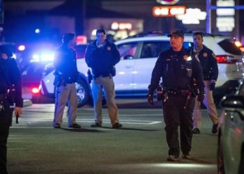 ক্যালিফোর্নিয়ায় জন্মদিনের অনুষ্ঠানে বন্দুকবাজদের হামলায় শিশুসহ ৪ জনের মৃত্যু, গুলিবিদ্ধ ৯ জন শিশুসহ অন্তত ১৯ জন 