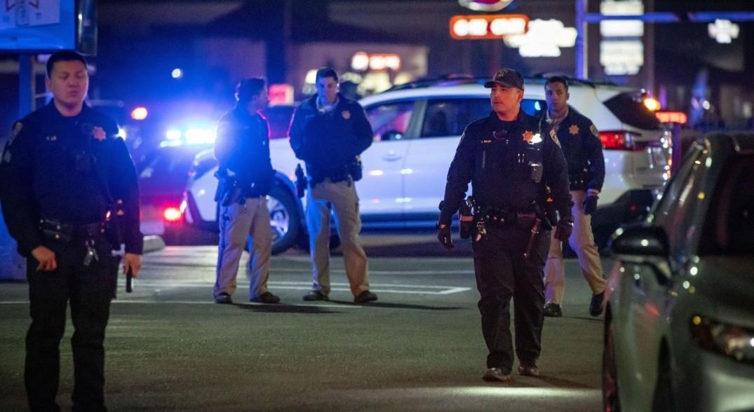 ক্যালিফোর্নিয়ায় জন্মদিনের অনুষ্ঠানে বন্দুকবাজদের হামলায় শিশুসহ ৪ জনের মৃত্যু, গুলিবিদ্ধ ৯ জন শিশুসহ অন্তত ১৯ জন 