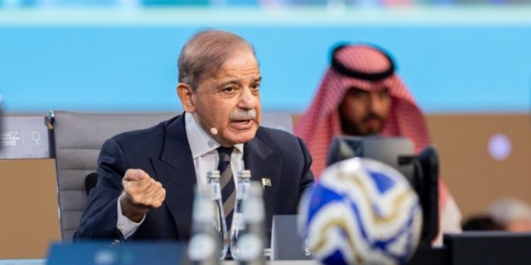 দিল্লিতে সন্ত্রাসী হামলা করিয়ে ইসলামাবাদে আত্মঘাতী বিস্ফোরণে দায় ভারতের উপর চাপাল পাকিস্তানের প্রধানমন্ত্রী