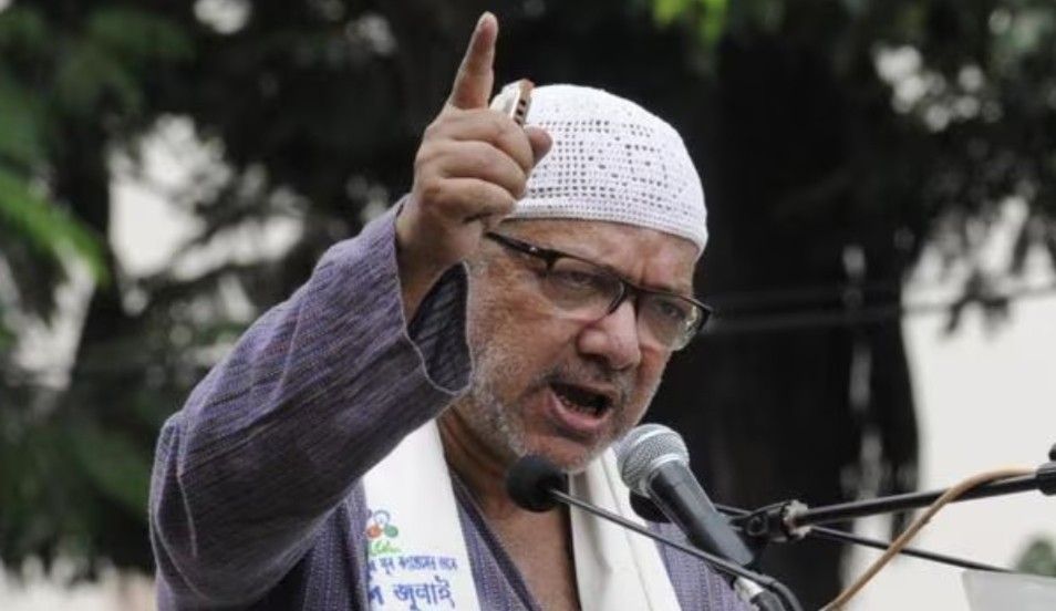 প্রাক্তন তৃণমূল সাংসদ ও বিতর্কিত গায়ক কবীর সুমনের মুখে শ্রীরামকে নিয়ে কুকথা, “হিন্দুত্ববাদকে রোখার” আহ্বান ; গায়কের মানসিক সুস্থতা নিয়ে প্রশ্ন তুলছেন নেটিজেনরা 