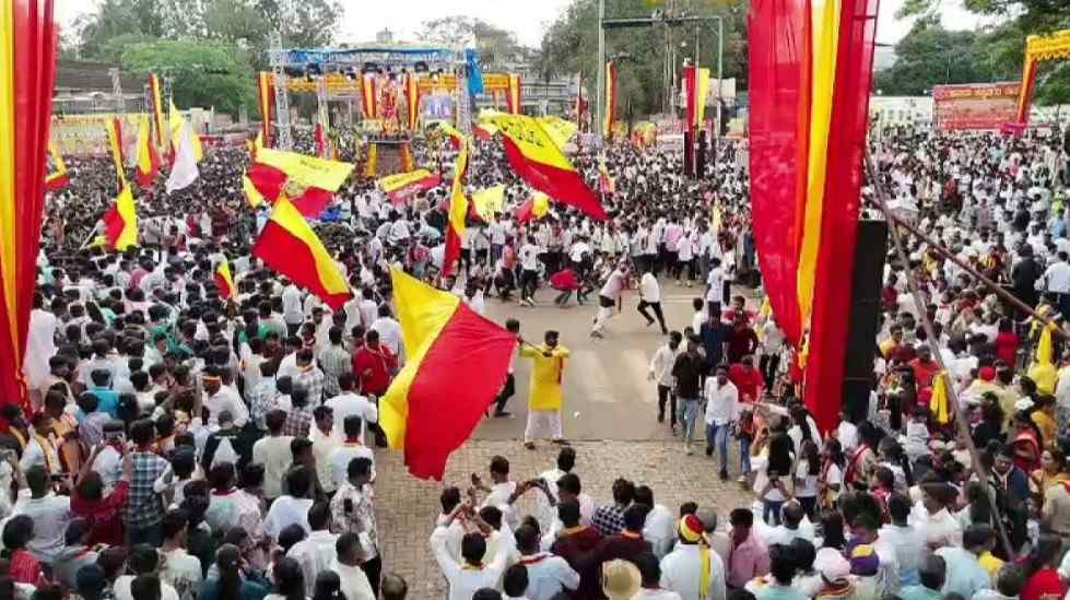কর্ণাটকের বেলগাঁওয়ে দেবী ভুবনেশ্বরীর রাজ্যোৎসব শোভাযাত্রায় সন্ত্রাসী হামলা,  ছুরিকাঘাতে আহত পাঁচজন;  আশঙ্কাজনক ২ 