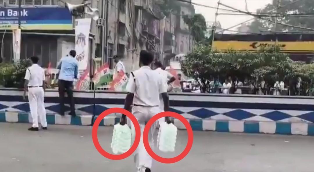 তৃণমূলের “জলবাহক” পুলিশ ! ভিডিও শেয়ার করে সুকান্ত বললেন: “মমতা পুলিশ প্রশাসনকে তৃণমূলের চাকর, রাস্তার বাহক এবং রাজনৈতিক যন্ত্রে পরিণত করেছেন”  