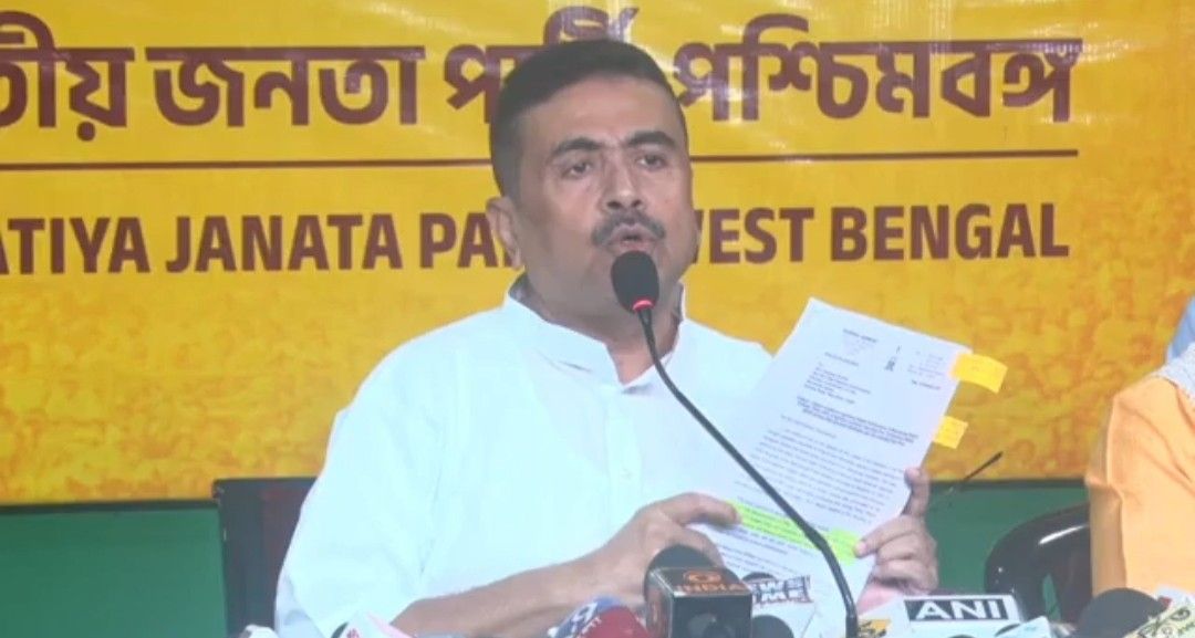 ভোটার লিস্ট থেকে ১০ লক্ষ নাম বাদ যাওয়ার “গুজব” ছড়ানোর অভিযোগ ; শুভেন্দু ফের বললেন : “অন্তত এক কোটি বাদ যাবে”  