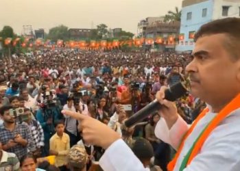 “এগারোতে এসে শিল্প খেয়েছে, ষোলতে এসে চাকরি খেয়েছে, আর ২৬শে এলে হিন্দু খাবে” : মমতাকে নজিরবিহীন আক্রমণ শুভেন্দুর 