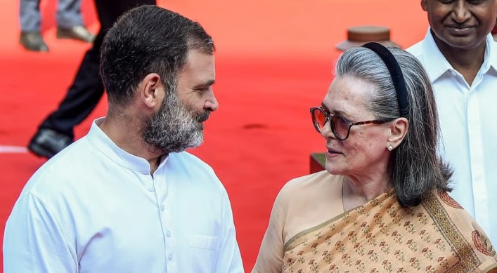 ন্যাশনাল হেরাল্ড জালিয়াতি মামলায় সোনিয়া ও রাহুল গান্ধীর বিরুদ্ধে নতুন এফআইআর