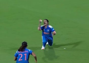 অমনজোত কৌরের একটা ক্যাচে বিশ্বকাপের ফাইনালের গতিপথ বদলে দেয় 