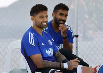 আজ গোল্ড কোস্টে চতুর্থ টি-২০  ম্যাচে জয়ের লক্ষ্যে মাঠে নামবে টিম ইন্ডিয়া, সুযোগ পেতে পারেন এই খেলোয়াড়রা, জেনে নিন সম্ভাব্য প্লেয়িং-১১