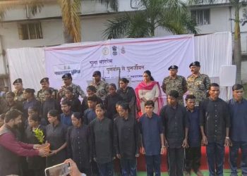 ছত্তিশগড়ে ২৮ জন মাওবাদীর   আত্মসমর্পণ, ২২ জনের মাথার দাম ৮৯ লক্ষ টাকা