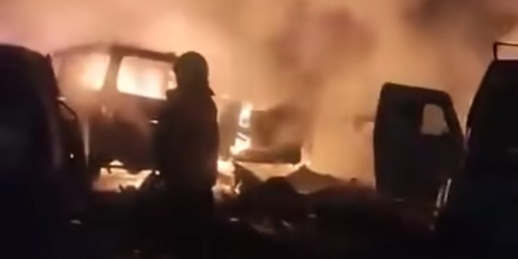 ফরিদাবাদে ‘হোয়াইট-কলার’ সন্ত্রাসী মডিউল মামলায় বাজেয়াপ্ত করা বিস্ফোরকে বিস্ফোরণ ঘটে নওগাম থানায় ৯ জনের মৃত্যু, আহত আরও অন্তত ২৭