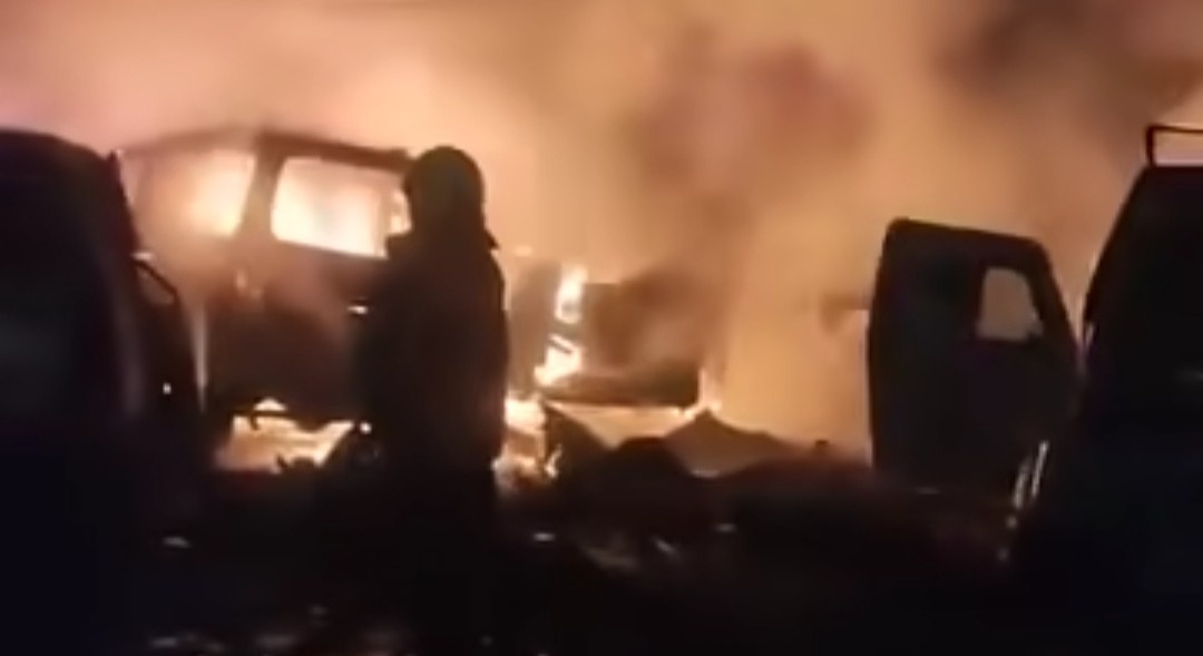 ফরিদাবাদে ‘হোয়াইট-কলার’ সন্ত্রাসী মডিউল মামলায় বাজেয়াপ্ত করা বিস্ফোরকে বিস্ফোরণ ঘটে নওগাম থানায় ৯ জনের মৃত্যু, আহত আরও অন্তত ২৭