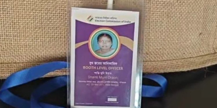 মালবাজারে মহিলা বিএলও-র ঝুলন্ত দেহ উদ্ধার, পরিবারের দাবি এসআইআর-এর কাজের চাপের জেরে আত্মঘাতী 