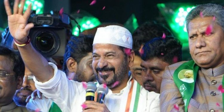 ‘মুসলিম মানে কংগ্রেস, কংগ্রেস মানে মুসলিম’ : বললেন তেলেঙ্গানার কংগ্রেসের মুখ্যমন্ত্রী রেবন্ত রেড্ডি  ; উত্তপ্ত জাতীয় রাজনীতি 