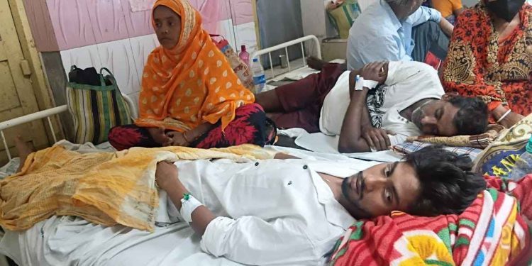 কাটোয়ার দাঁইহাটে রাসের শোভাযাত্রার সময় যুবকের উপর ব্লেড হামলা 