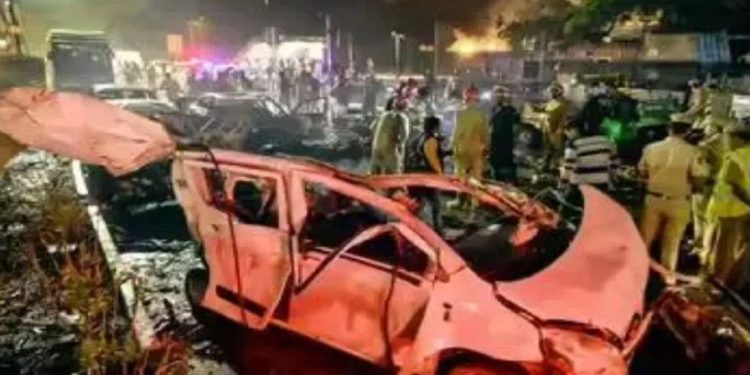 দিল্লিতে সন্ত্রাসী হামলায় গ্রেপ্তার গাড়ি মালিক মহম্মদ নাদিম ; সন্ত্রাসী হামলায় মৃত ১৩, আহত অন্তত ২ ডজন 