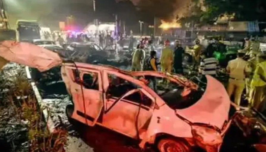 দিল্লিতে সন্ত্রাসী হামলায় গ্রেপ্তার গাড়ি মালিক মহম্মদ নাদিম ; সন্ত্রাসী হামলায় মৃত ১৩, আহত অন্তত ২ ডজন 