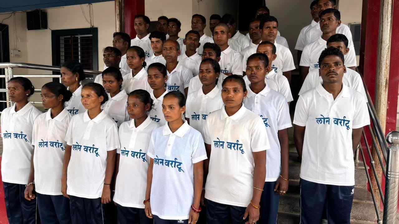 ২৬ জন ভারতীয় সৈন্যের হত্যাকারী ভীম সহ ৩৭ নকশালের আত্মসমর্পণ