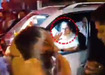 হাসপাতালে মৃত যুবকের চোখ বের করে নেওয়ার অভিযোগ, প্রবল বিক্ষোভের মুখে পড়লেন মুখ্যমন্ত্রী মমতা ব্যানার্জি  