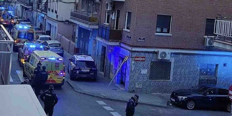 স্পেনের রাজধানী মাদ্রিদে “আল্লাহু আকবর” শ্লোগান দিয়ে ছুরি হামলা, গুরুতর আহত ৩ 